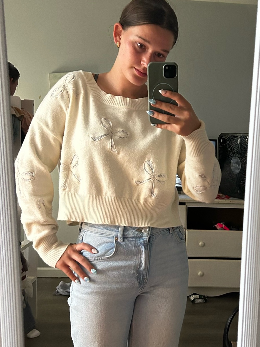 Cream Bow Embroidered Cropped Sweater - Women